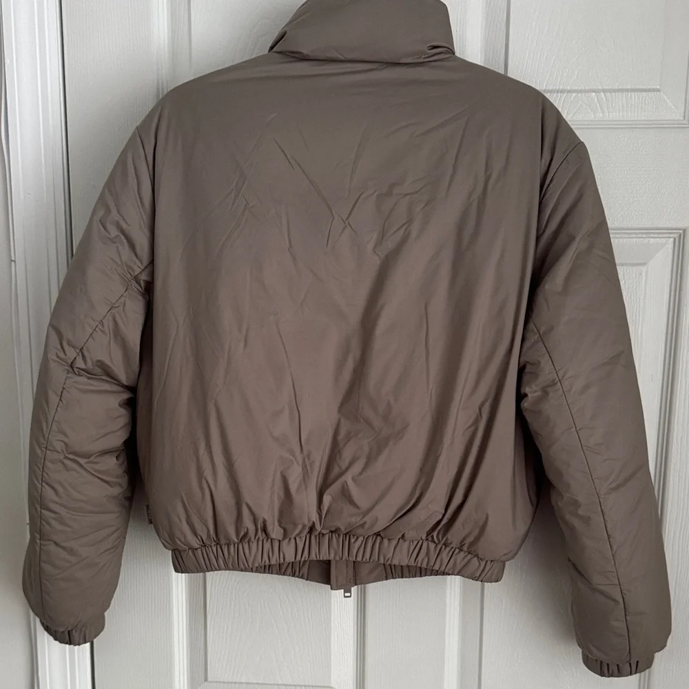 Aritzia Chelsea Taupe Jacket puffer - Picture 5 of 8